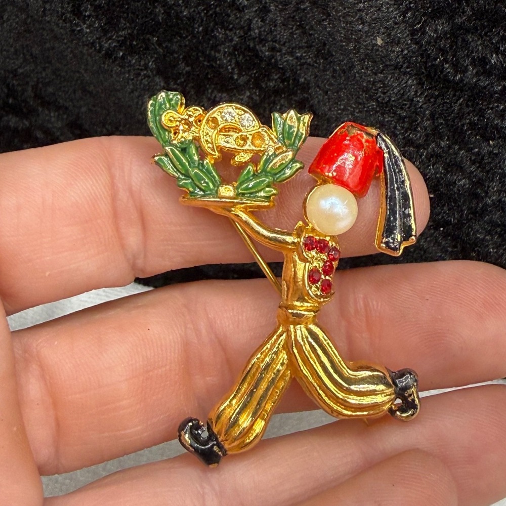 Vintage Estate Shriners Masonic Brooch Gold Tone Enamel Rhinestone Fez Pin